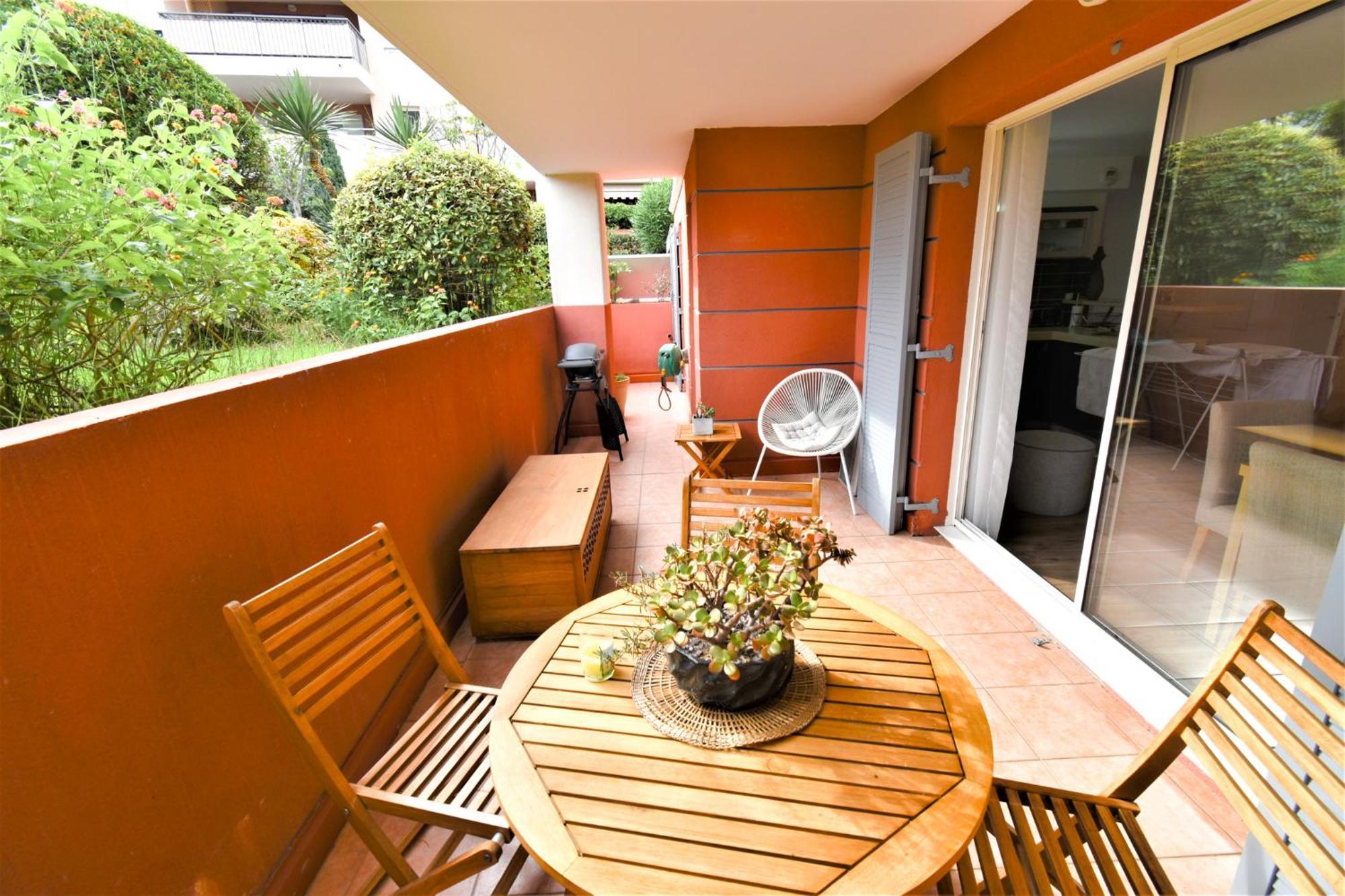 Ferienwohnung Le Cap Soleil -Standing - Piscine Collective Et Parking Prive Roquebrune-Cap-Martin Exterior foto